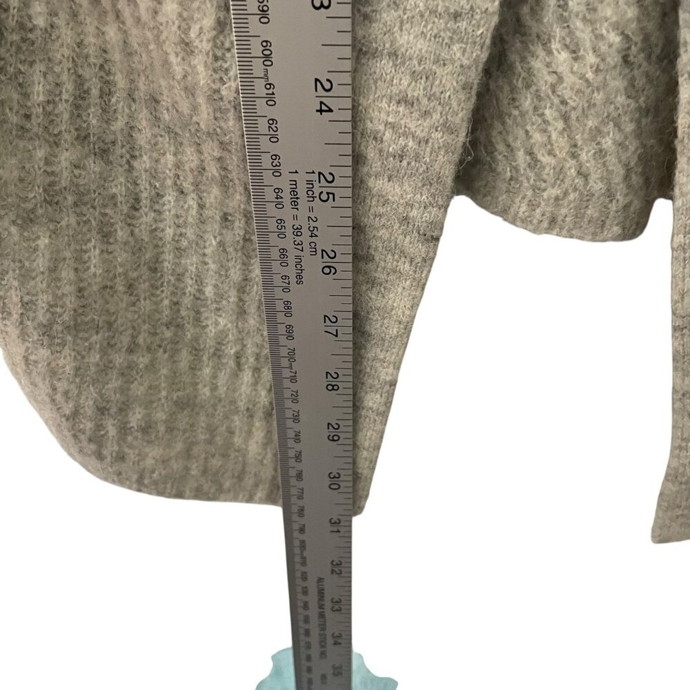 POINT SUR J.Crew Gray Open Back Sweater Buttons Women’s M Alpaca Gray - Picture 5 of 9